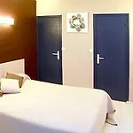 Hotel Saint 2*