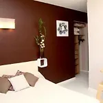 Hotel Saint 2*