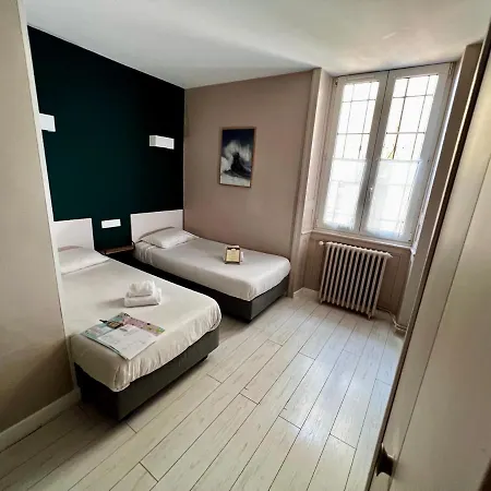 Hotel Saint 2*