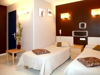 Saint Hotel 2*